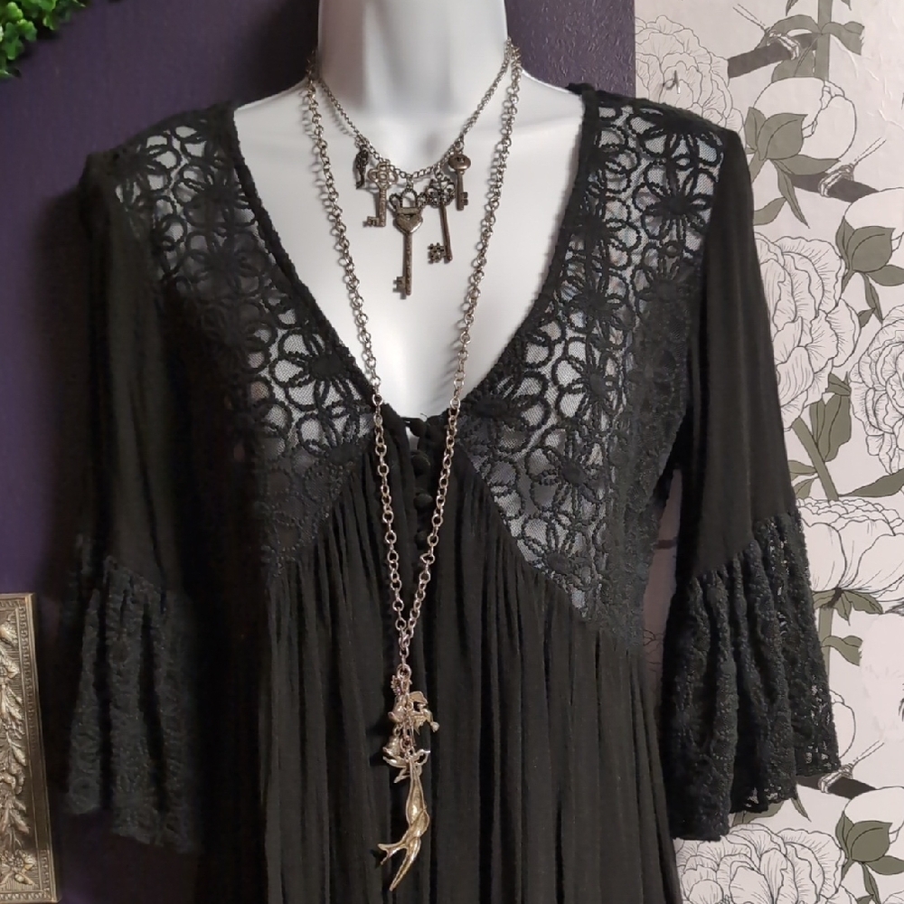 Vintage Key Charm Necklace - Picture 5 of 5